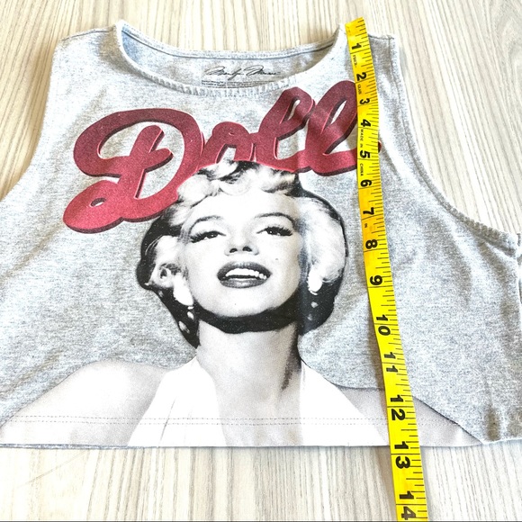MARILYN MONROE SPORTS BRA/CROP TOP SIZE MEDIUM - Picture 5 of 5